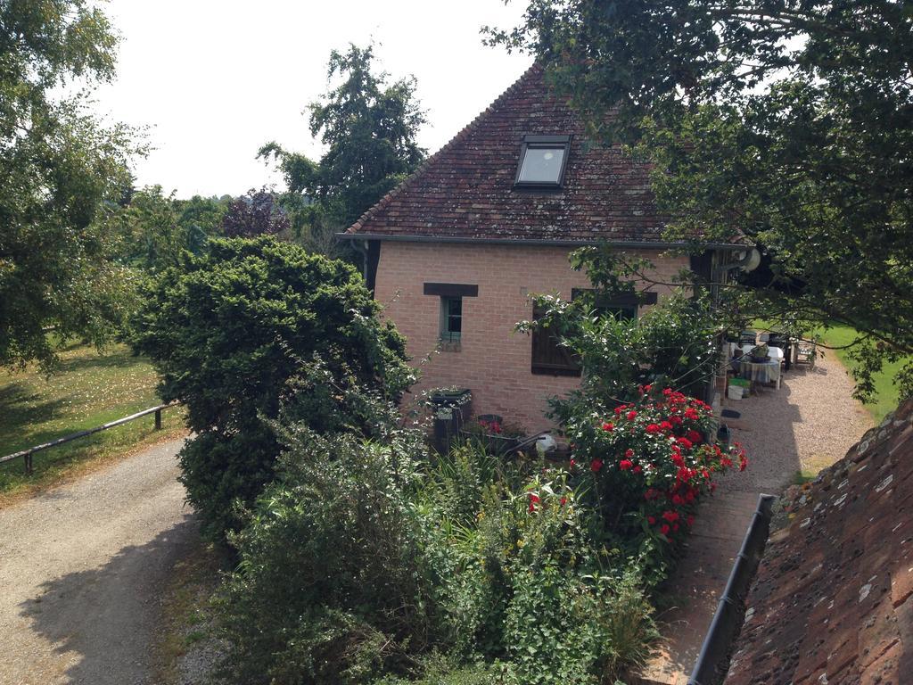 La Baronnie Bed and Breakfast Vieux-Pont Δωμάτιο φωτογραφία